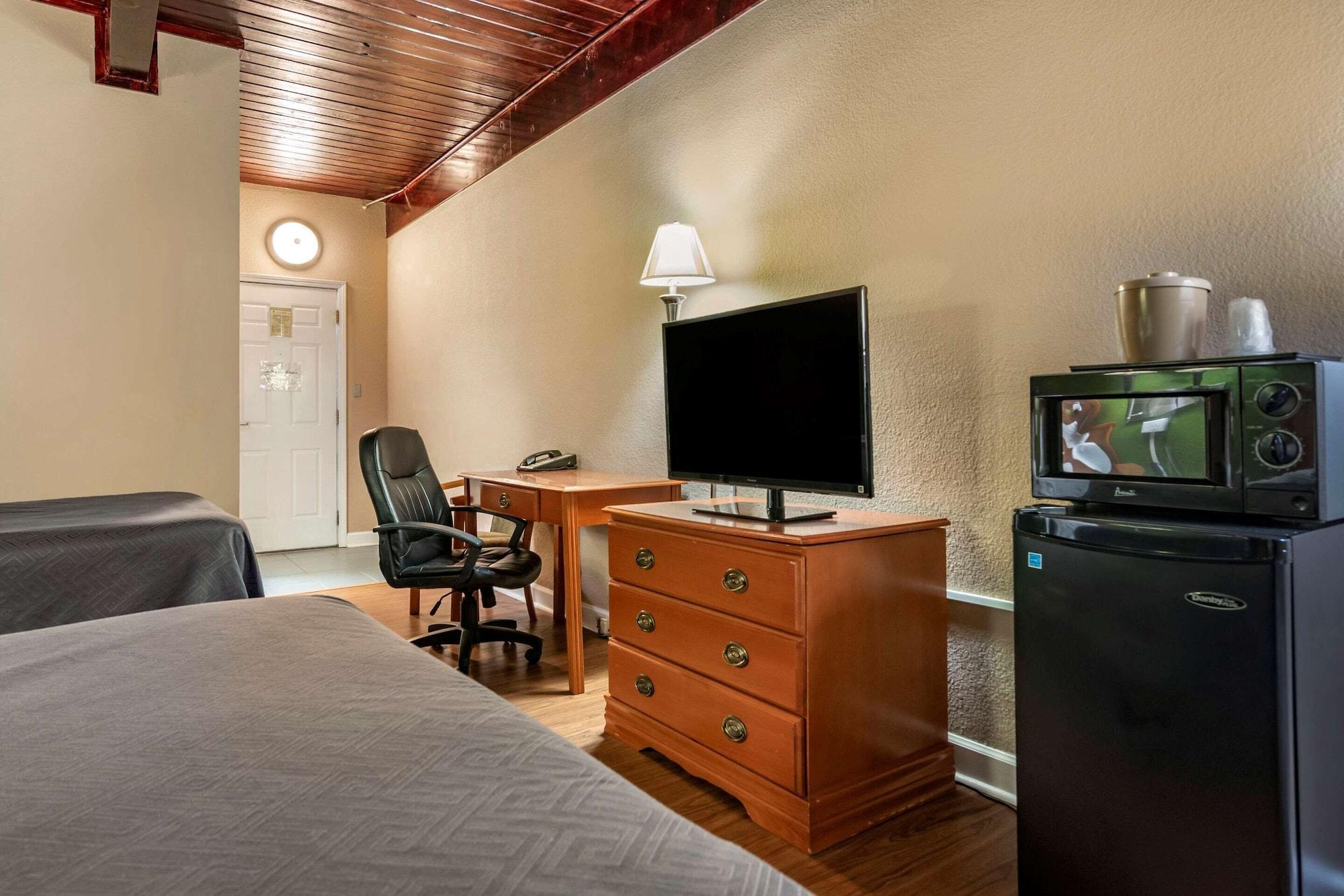 Econo Lodge Tallahassee Near Capital -University Kültér fotó