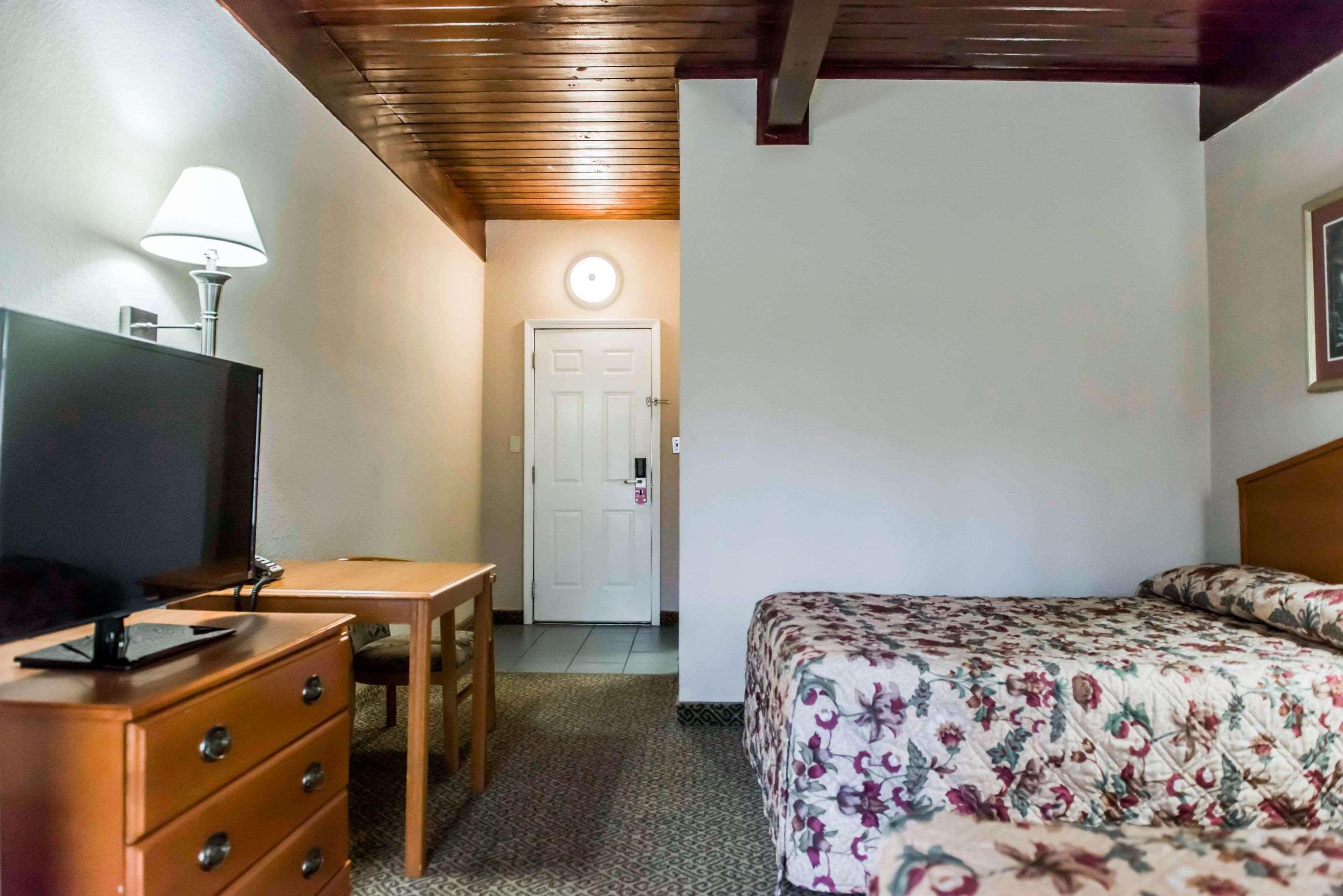 Econo Lodge Tallahassee Near Capital -University Kültér fotó