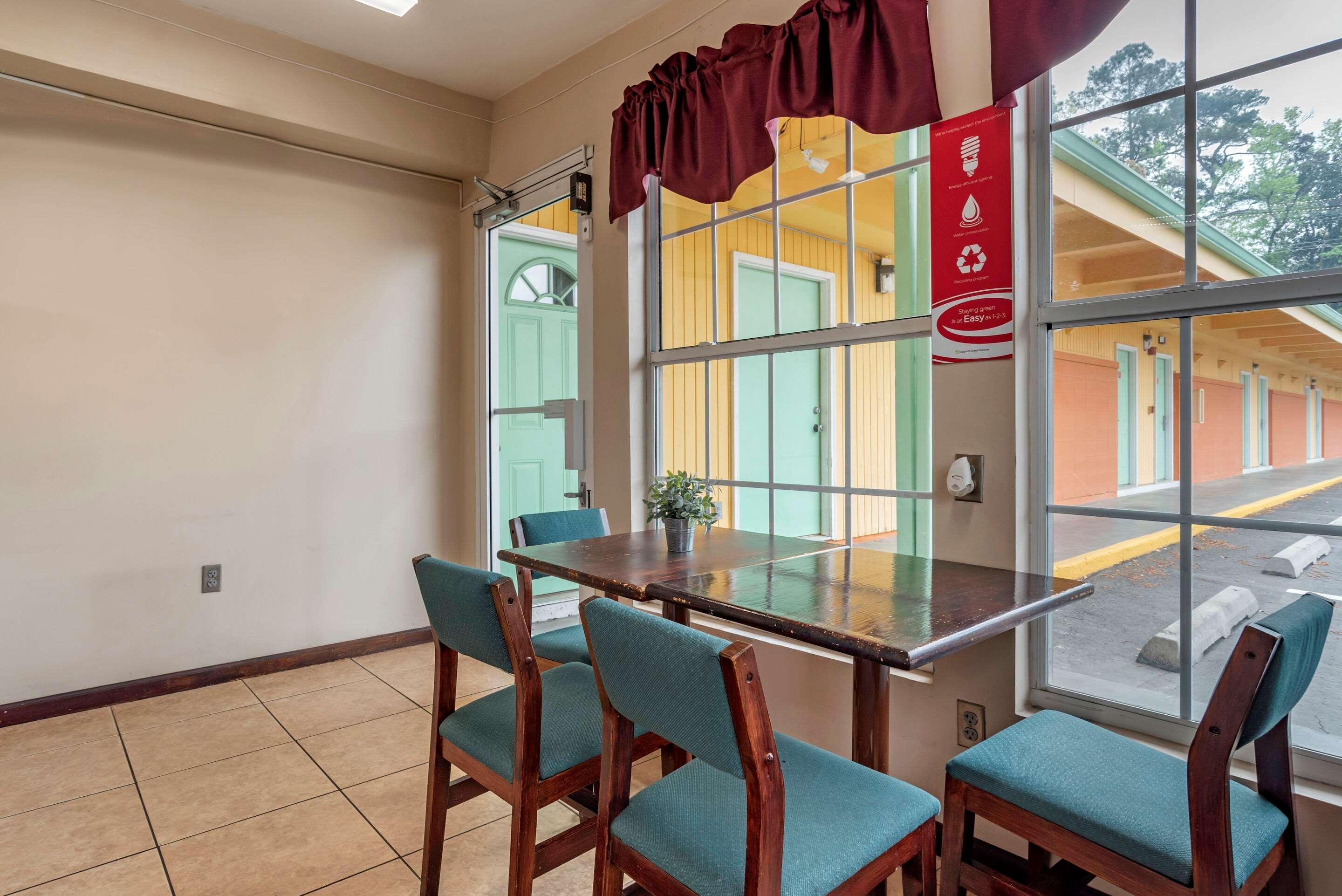Econo Lodge Tallahassee Near Capital -University Kültér fotó