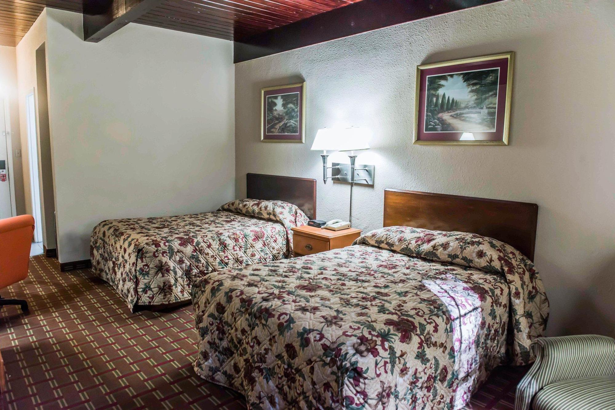 Econo Lodge Tallahassee Near Capital -University Kültér fotó